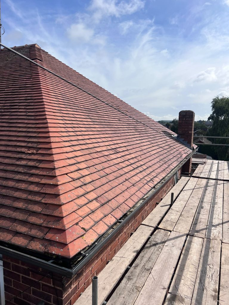 Original Rosemary tiled roof in Worksop before replacement by Gold Zone Roofing (2)