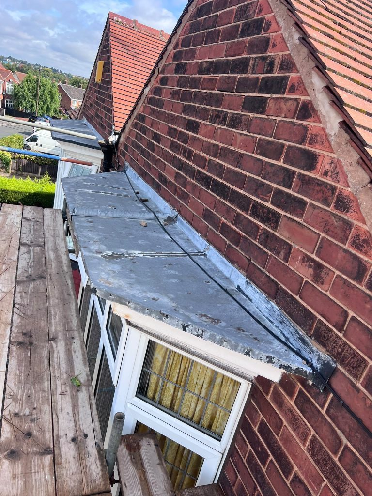 Original Rosemary tiled roof in Worksop before replacement by Gold Zone Roofing (4)